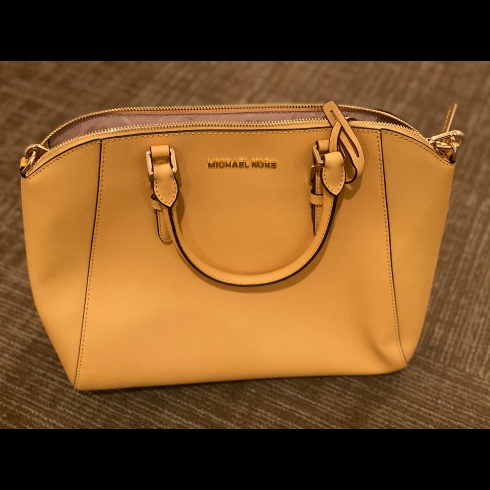 Hand bag